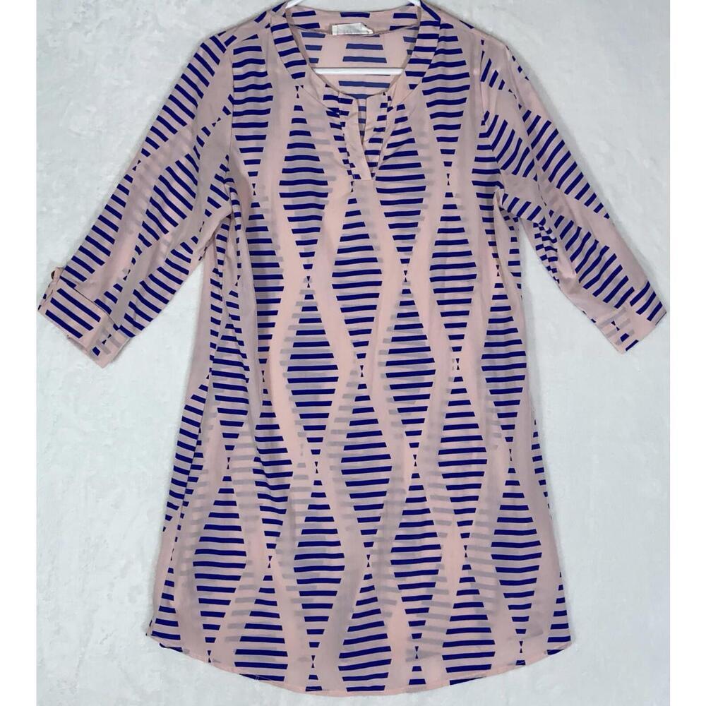 Peach Love California Geo Shift Dress Sz Large Pink Blue V-Neck 3/4 Sleeve